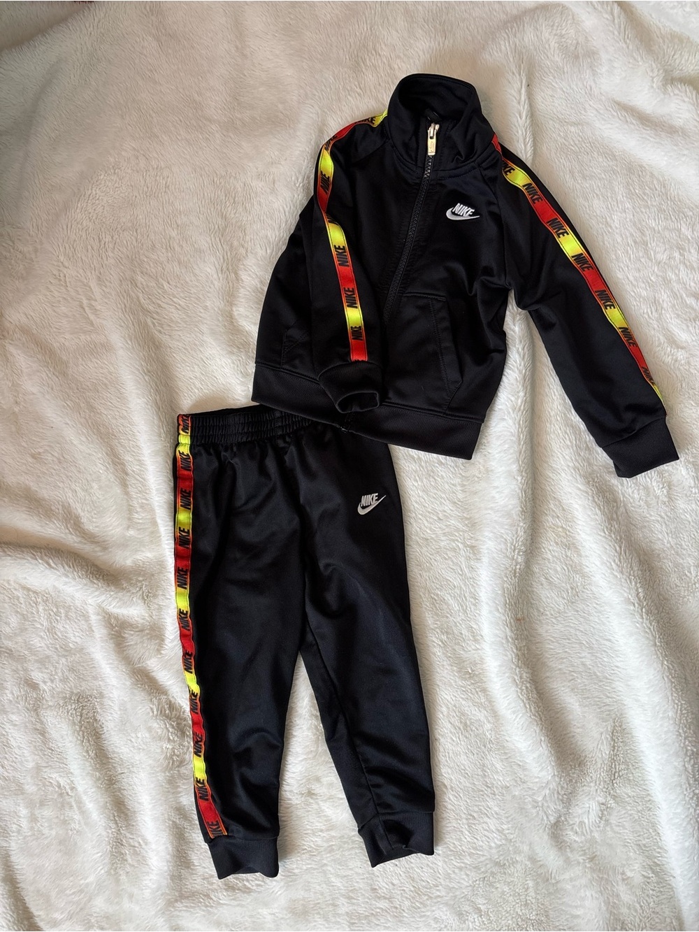 Nike Kids Black Track suit Pants withmatching jacket 18 months